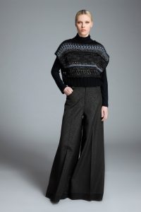 CROPPED SWEATER S131 TOP S135
PANTS S112