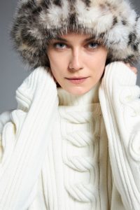 HAT S402 SWEATER S230